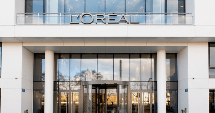 Fashion - China and E-Commerce Help Boost L’Oréal Revenue