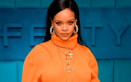 the-rihanna-book-released-in-gigantic-limited-edition-queen-size