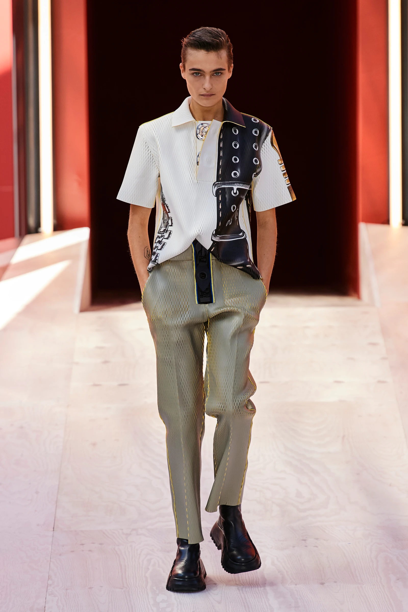 1664962725679-vuitton-s23-008