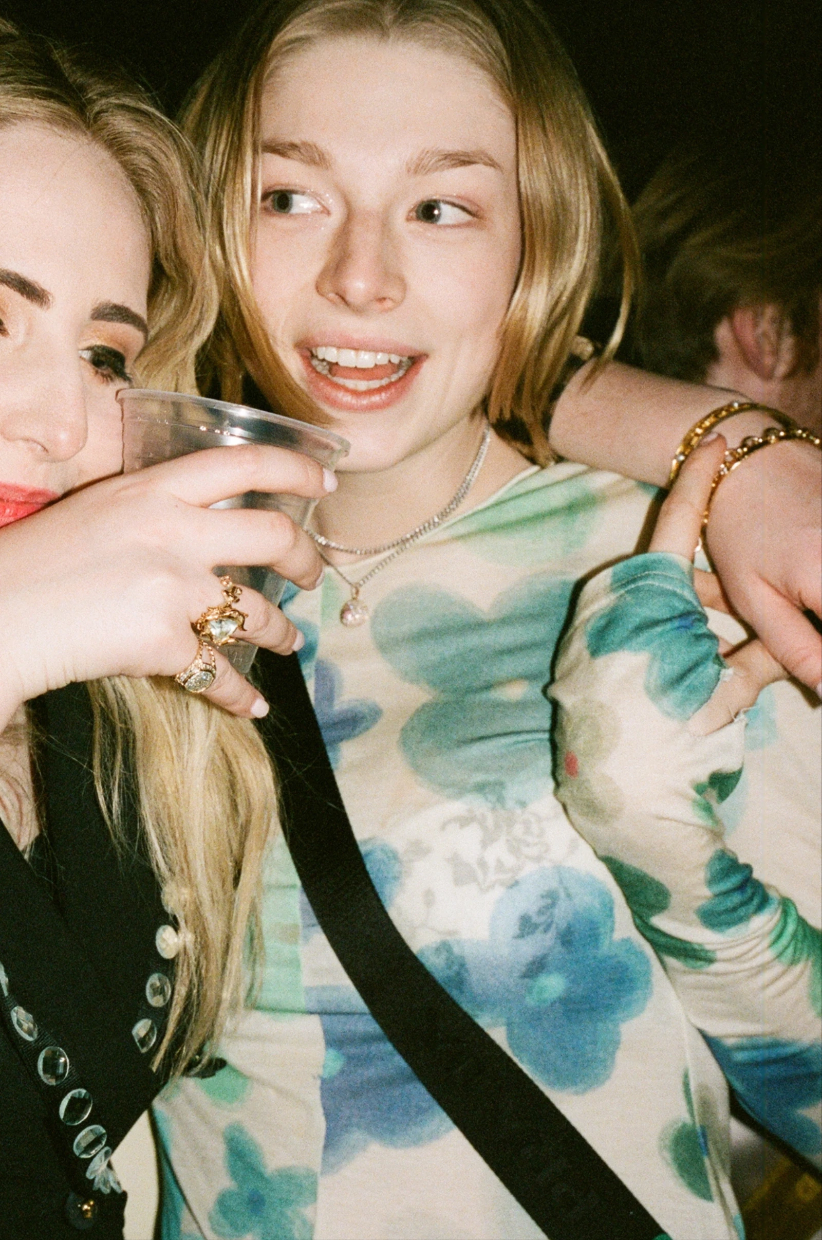 1665680294598-000023600009phoebehuntercrop