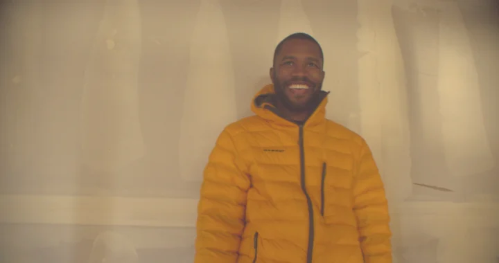 1666955674487-frank
