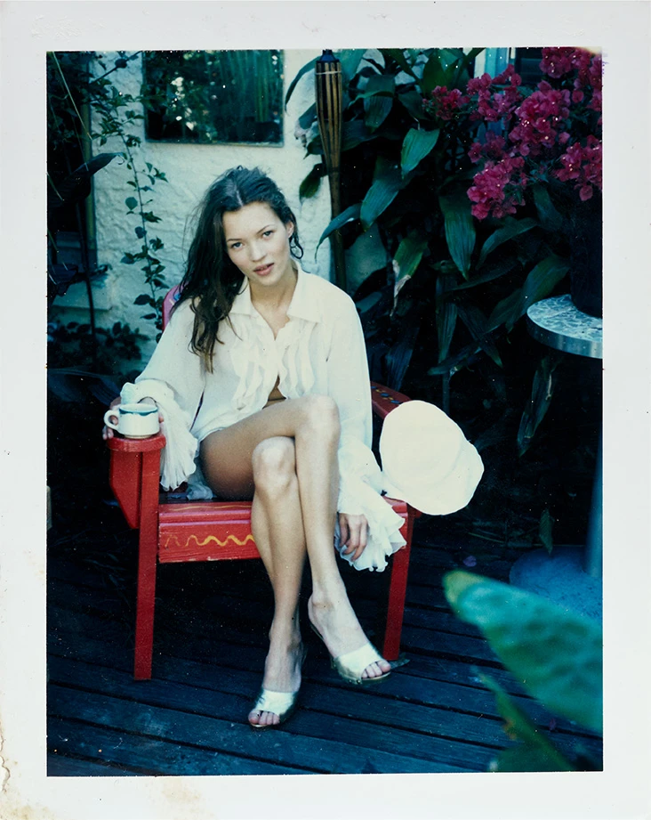 1667919513788-splendor-in-the-garden-kate-moss-miami-1993-copy